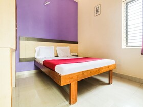 Hotel Hoysala Deluxe Lodging by OYO Rooms