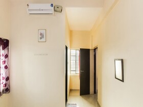 Hotel Hoysala Deluxe Lodging by OYO Rooms