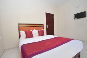 Hotel New Fort by OYO Rooms