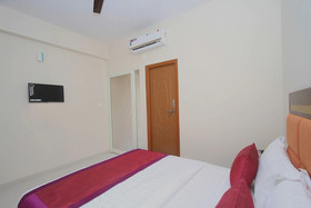Hotel New Fort by OYO Rooms