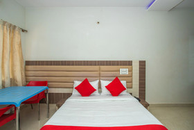 LG Residency by OYO Rooms