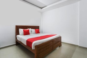 Hotel Dhakshyani by OYO Rooms
