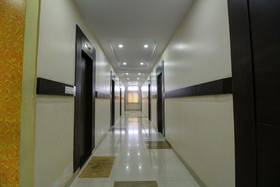 Shree Sapthakoti Residency Parraadise Lodge By OYO Rooms