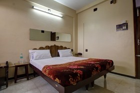 Hotel Navaratna Deluxe by OYO Rooms