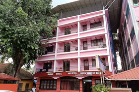 Hotel Navaratna Deluxe by OYO Rooms