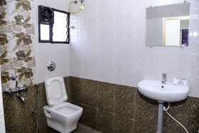 Hotel Nagu Palace by OYO Rooms