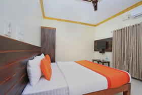 Bright Inn Comforts