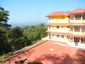 Amritasthanam Guest House & Retreat