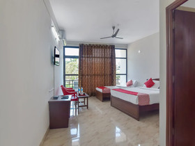 Hotel Raj