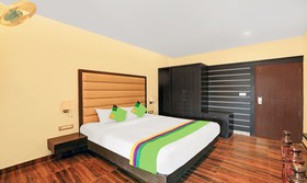 Treebo Trend Hotel Doha King