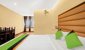 Treebo Trend Hotel Doha King