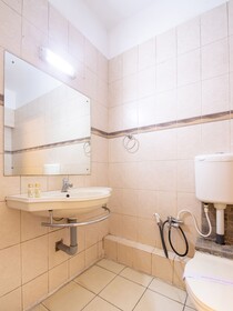 Hotel Maya International by OYO Rooms