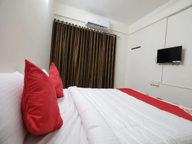 Rachana Palace by OYO Rooms