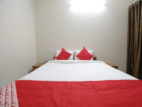 Rachana Palace by OYO Rooms