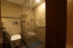 Royal Plaza Suites