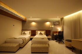 Royal Plaza Suites