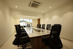 Royal Plaza Suites
