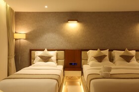 Royal Plaza Suites