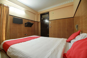 Sama Deluxe By OYO Rooms