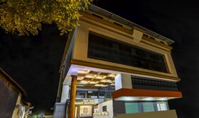 Samit Suites by Treebo