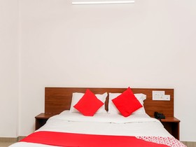 Samruddhi Lodge By OYO Rooms