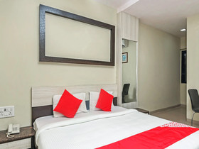 Shree Krishna Palace by OYO Rooms