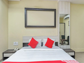 Shree Krishna Palace by OYO Rooms