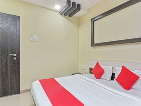 Shree Krishna Palace by OYO Rooms