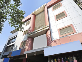 Shree Krishna Palace by OYO Rooms