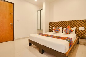 Fabexpress Krishna Suites