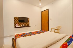 Fabexpress Krishna Suites