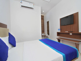 Hotel B S International