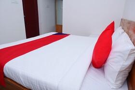 Hotel Stay Shine