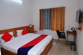 Hotel Stay Shine