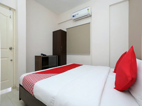 Indra Comforts By OYO Rooms