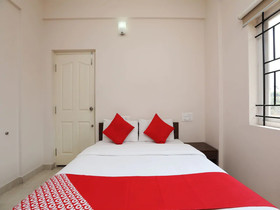 Indra Comforts By OYO Rooms