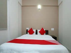 Indra Comforts By OYO Rooms