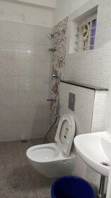 Iroomz D Silver Suites