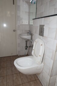 Iroomz D Silver Suites