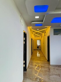 Iroomz D Silver Suites