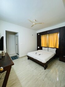 Iroomz D Silver Suites