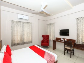 JN Stay By OYO Rooms