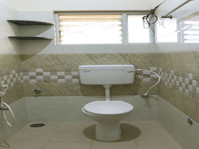 Lotus Inn By OYO Rooms