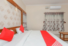 Monisha Residency By OYO Rooms