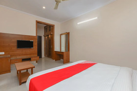 Monisha Residency By OYO Rooms