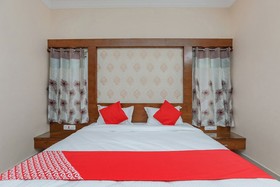 Monisha Residency By OYO Rooms