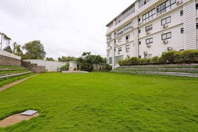 Oasis Hotel  by OYO Rooms