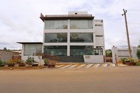 Oasis Hotel  by OYO Rooms
