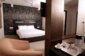 Collection O 50126 Hotel Sk Elegance