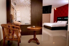 Collection O 50126 Hotel Sk Elegance